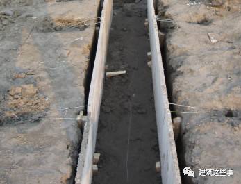 楔横轧件在建筑基础施工中的创新应用 替代砖胎膜的高效节本新工艺